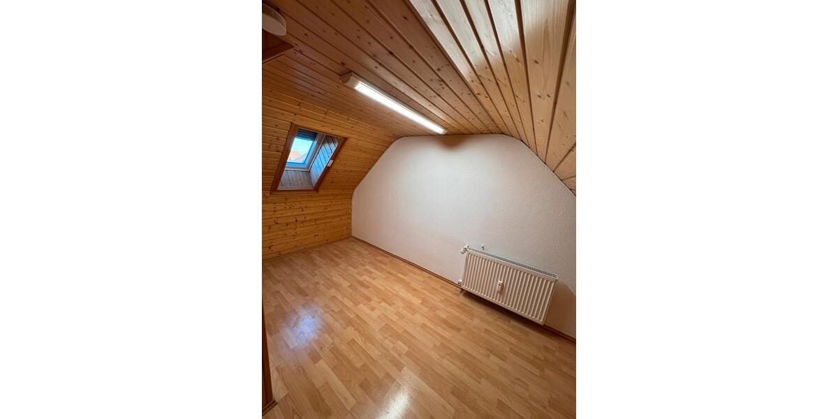 Maisonetten - Wohnung mit Balkon und Stellplatz 4 zimmer