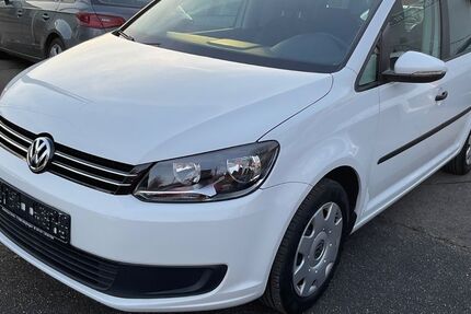 VW Touran 125.000 km 9.200 &euro; Möglingen 71696