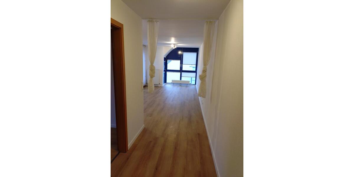 Dachgeschoßwohnung Sachsenheim - 2.5 Zimmer, 44 m&sup2;, 750&euro; | Angebot:25355131