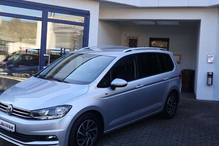 VW Touran 64.450 km 19.350 € Besigheim 74354