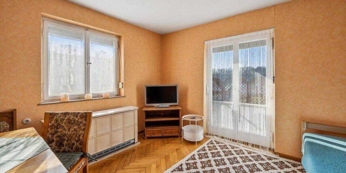 Etagenwohnung Ludwigsburg Poppenweiler - 6 Zimmer, 137 m&sup2;, 349.000&euro; | Angebot:24049972