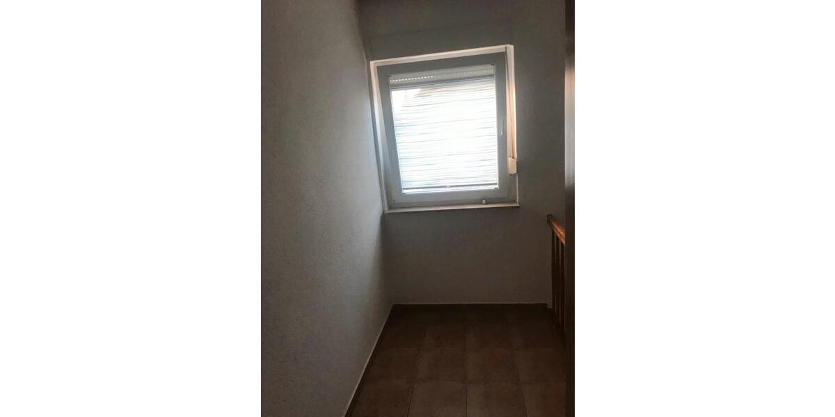Etagenwohnung Eppingen - 2 Zimmer, 85 m&sup2;, 1.100&euro; | Angebot:23791257