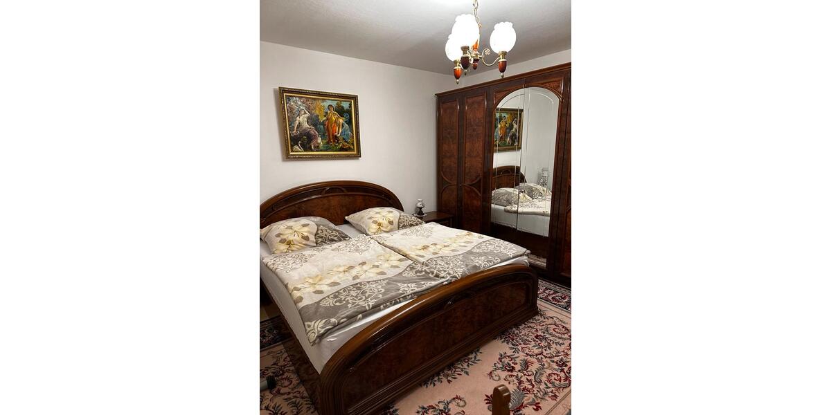 3-ZKB im Erdgeschoss mit Balkon und EBK 3.5 zimmer