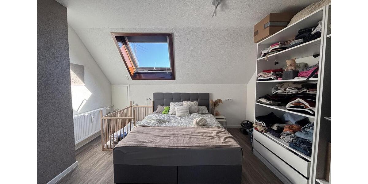 Dachgeschoßwohnung Pleidelsheim - 3 Zimmer, 65 m&sup2;, 840&euro; | Angebot:26477080