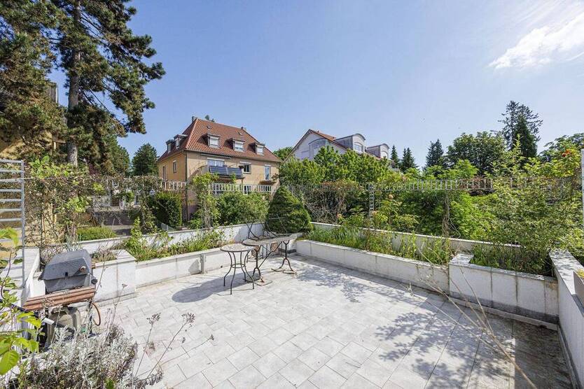 WEITBLICK: Leerstehendes 4-Familienhaus! 1 zimmer