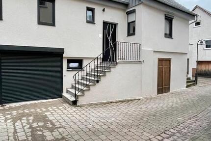 Hochwertig kernsaniertes EFH mit GarageKeller und Gewölbekeller