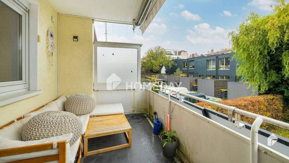 Luxuriös und komplett möbliert: Hochwertige 4-Zimmer-Wohnung mit EBK, Loggia, Fitnessbereich und TG 4 zimmer