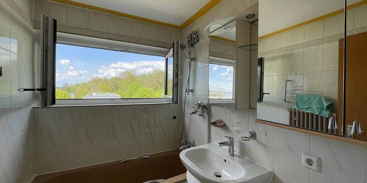 Etagenwohnung Bietigheim-Bissingen Bietigheim - 4 Zimmer, 94 m&sup2;, 300.000&euro; | Angebot:26261619