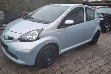Toyota Aygo (X) 82.000 km 2.999 &euro; Bad friedrichshall 74177