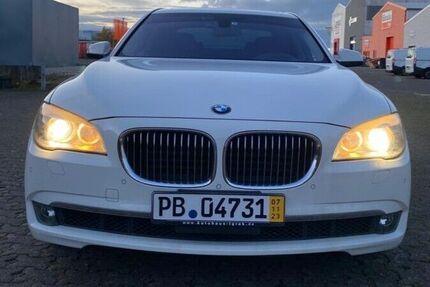 BMW 750