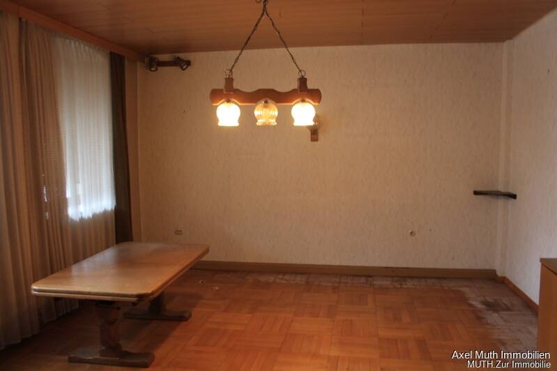 Mehrfamilienhaus, Wohnhaus Eppingen Rohrbach - 7 Zimmer, 250 m&sup2;, 230.000&euro; | Angebot:26671772