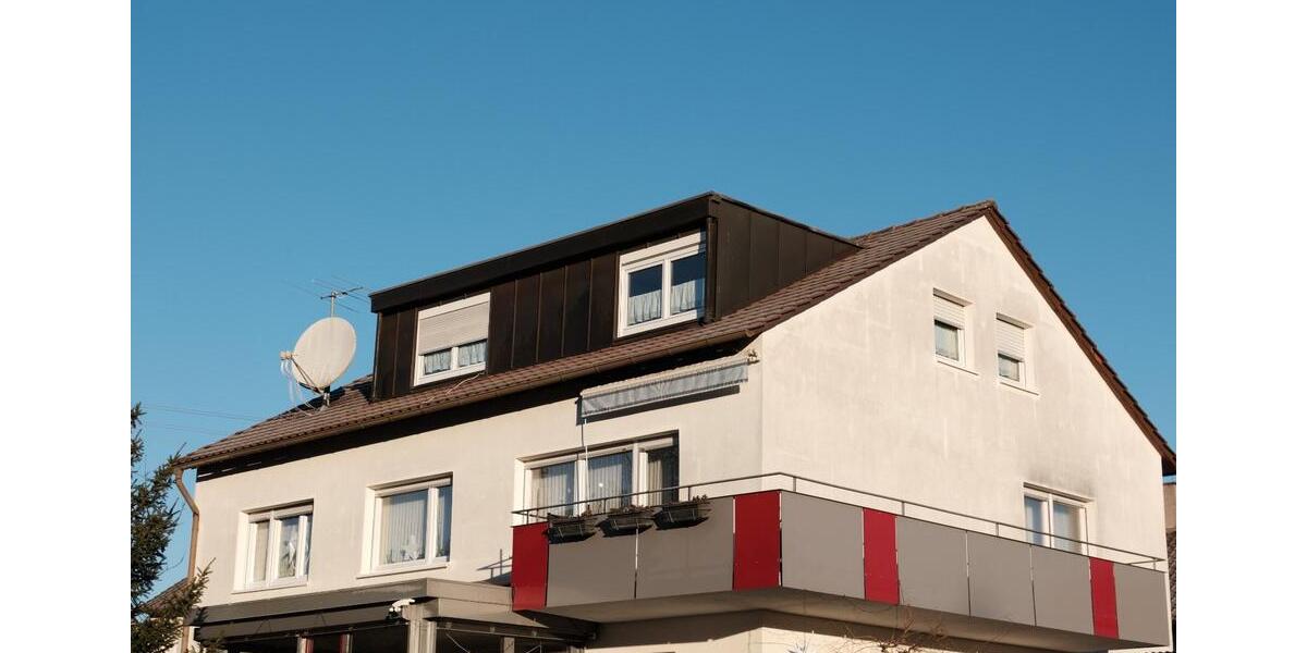 Ruhige 3Zi. DG-Etagenwohnung – 2 Jahre befristet zu vemieten 3 zimmer