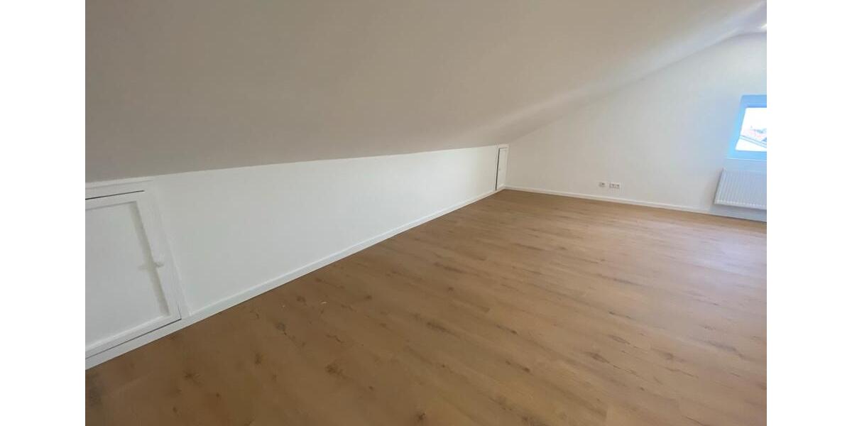 Dachgeschoßwohnung Heilbronn Horkheim - 3 Zimmer, 100 m&sup2;, 1.300&euro; | Angebot:26547367