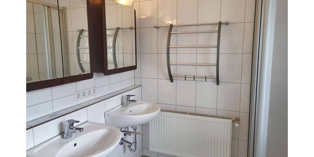 Reihenmittelhaus Neckarwestheim - 4 Zimmer, 130 m&sup2;, 1.300&euro; | Angebot:26817129