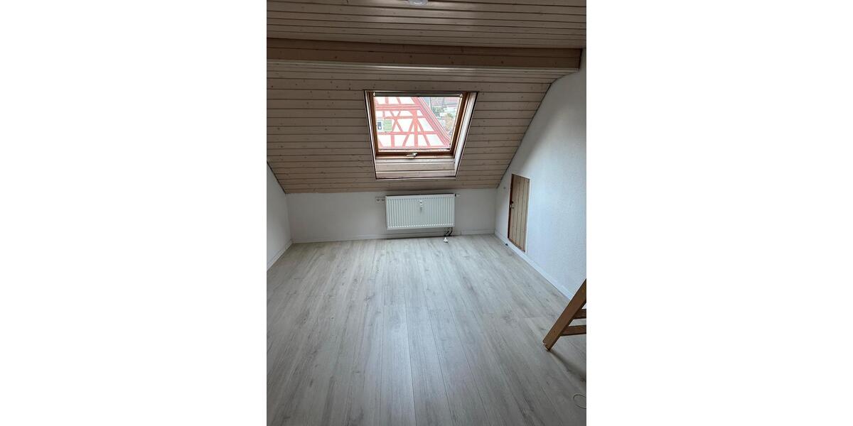 Etagenwohnung Oedheim - 5 Zimmer, 140 m&sup2;, 1.460&euro; | Angebot:27557894
