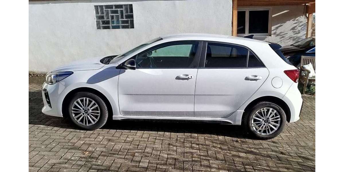 Kia Rio 25.804 km 15.000 € Eppingen 75031