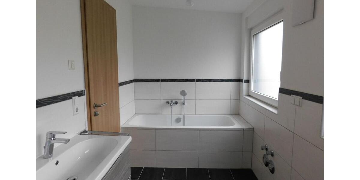 Dachgeschoßwohnung Pfedelbach - 3 Zimmer, 80 m&sup2;, 245.000&euro; | Angebot:26413205