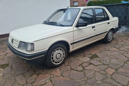 Peugeot 309