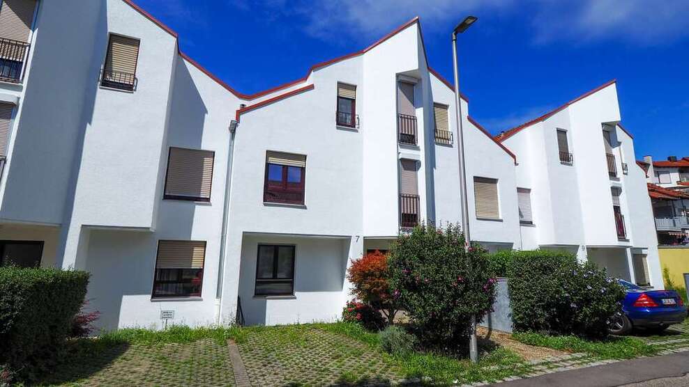 #willkommendaheim Renoviert, barrierefrei und mit Terrasse und Garten 2.5 zimmer