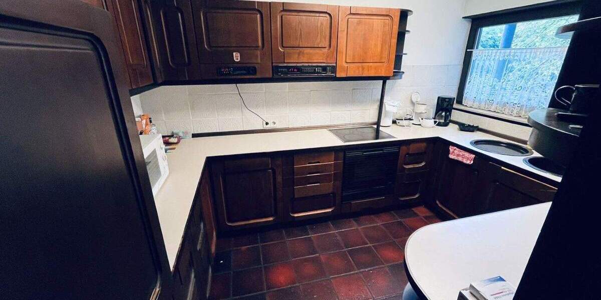 Feines Einfamilienhaus mit großer Einliegerwohnung 1 zimmer