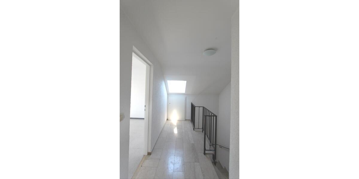 Doppelhaushälfte Heilbronn Kernstadt - 7 Zimmer, 220 m&sup2;, 2.350&euro; | Angebot:24295376