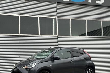Toyota Aygo (X) 18.900 km 12.500 &euro; Bad Friedrichshall 74177