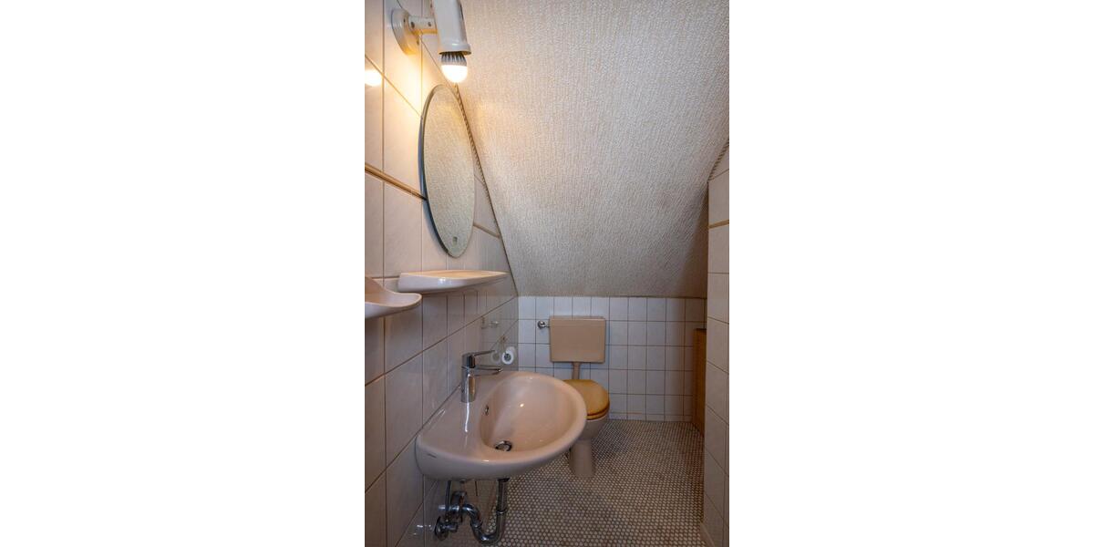 Einfamilienhaus Gundelsheim - 8 Zimmer, 260 m&sup2;, 585.000&euro; | Angebot:26916788