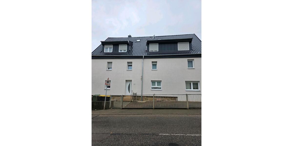 Dachgeschoßwohnung Bönnigheim - 4 Zimmer, 95 m&sup2;, 1.200&euro; | Angebot:26253126
