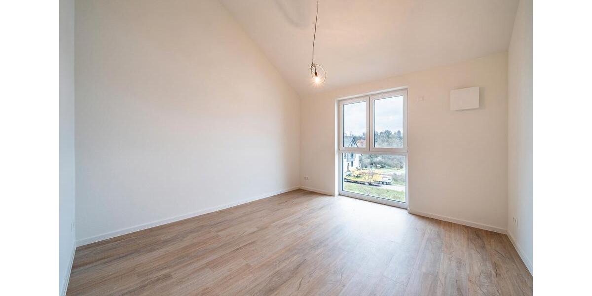 Reihenhaus Bad Friedrichshall - 4.5 Zimmer, 138 m&sup2;, 1.950&euro; | Angebot:26490984