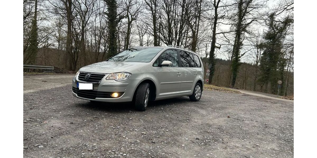VW Touran 112.000 km 7.900 &euro; Gundelsheim 74831