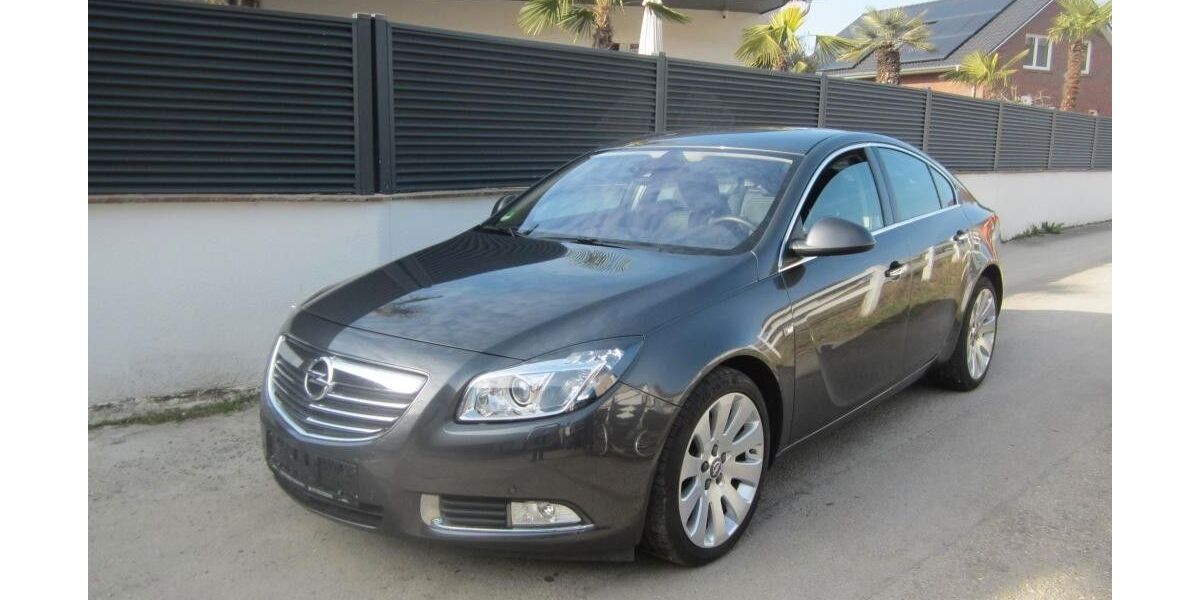 Opel Insignia 82.000 km 8.590 &euro; Öhringen-Cappel 74613