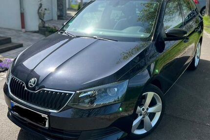 Skoda Fabia 84.000 km 8.250 &euro; Grossbottwar 71723
