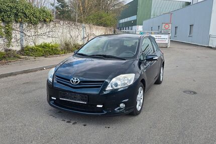 Toyota Auris 77.000 km 4.900 &euro; Möglingen 71696