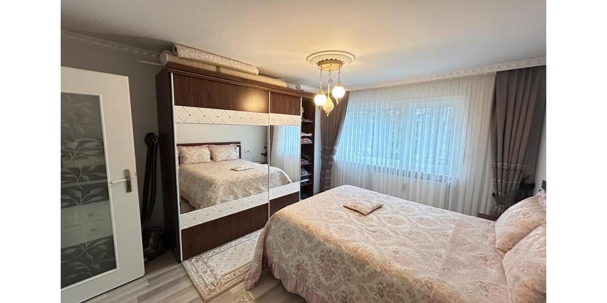 Provisionsfrei 4,5-Zimmer-ETW Wintergarten & Gartenanteil &Garage 4.5 zimmer