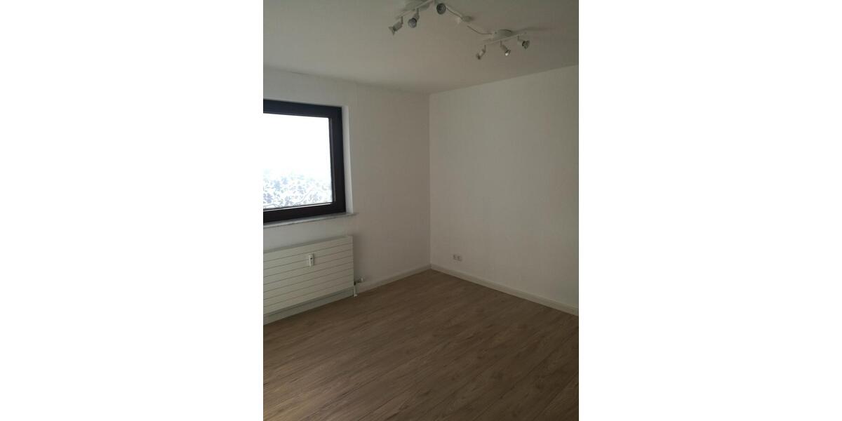 Etagenwohnung Ludwigsburg Hoheneck - 2.5 Zimmer, 63 m&sup2;, 254.000&euro; | Angebot:27128137