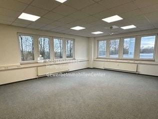 Gepflegte Bürofläche - vielseitig verwendbar zimmer