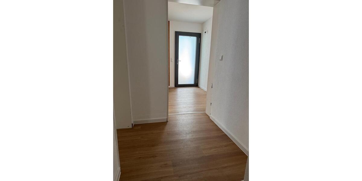 Etagenwohnung Sachsenheim - 5 Zimmer, 94 m&sup2;, 1.070&euro; | Angebot:24598425