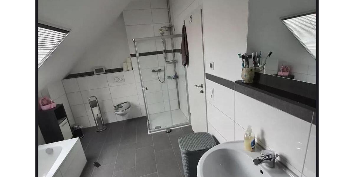 Dachgeschoßwohnung Bad Rappenau - 4 Zimmer, 125 m&sup2;, 1.300&euro; | Angebot:26416215