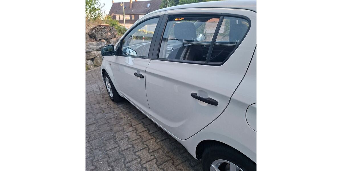 Hyundai i20 84.000 km 5.200 &euro; Gemmrigheim 74376