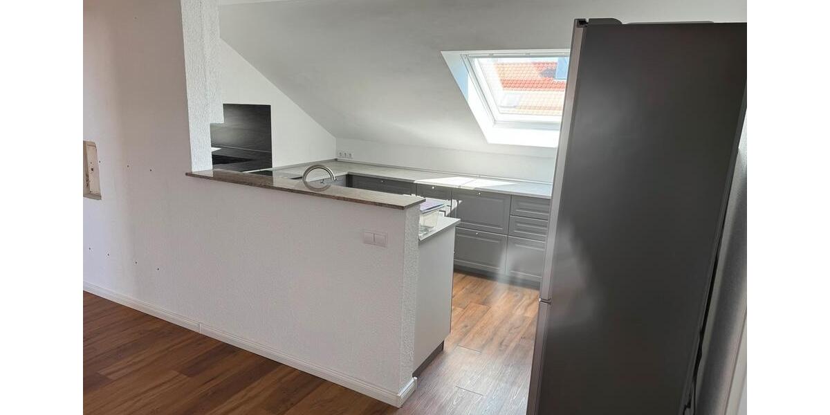 Dachgeschoßwohnung Neckarsulm - 3.5 Zimmer, 76 m&sup2;, 990&euro; | Angebot:26342835