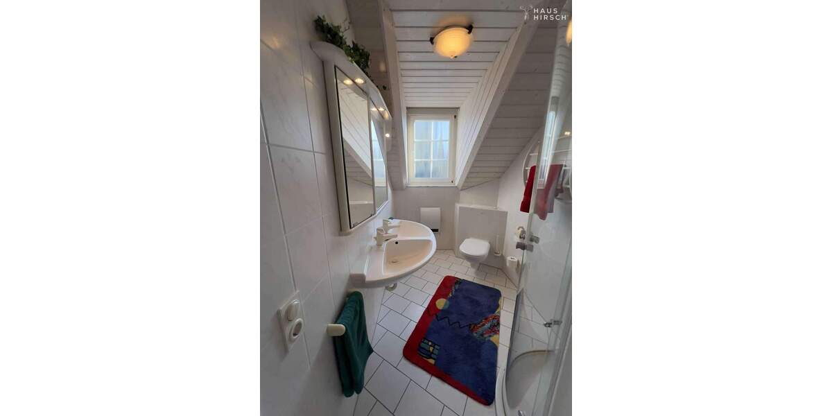 Historische Immobilie im Schweizer Stil: Saniertes Dreifamilienhaus mit Garten & Garage 8 zimmer