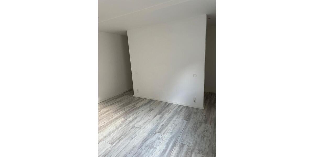 Erdgeschoßwohnung Oedheim - 1 Zimmer, 85 m&sup2;, 900&euro; | Angebot:26456395