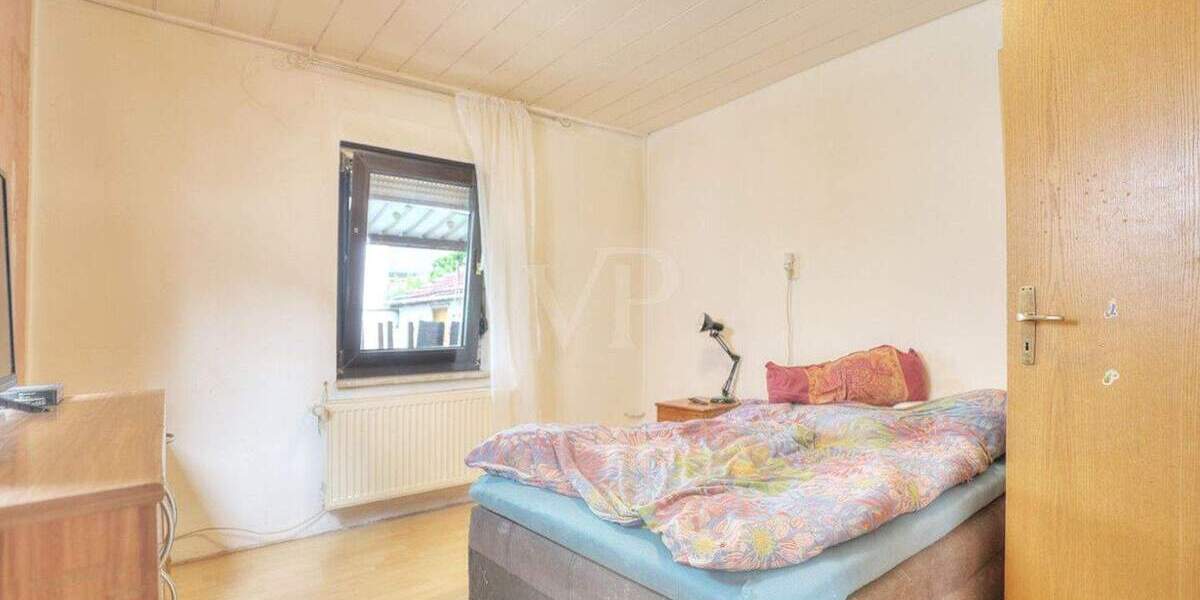 Mehrfamilienhaus, Wohnhaus Heilbronn / Böckingen Böckingen - 9 Zimmer, 160 m&sup2;, 385.000&euro; | Angebot:25067247