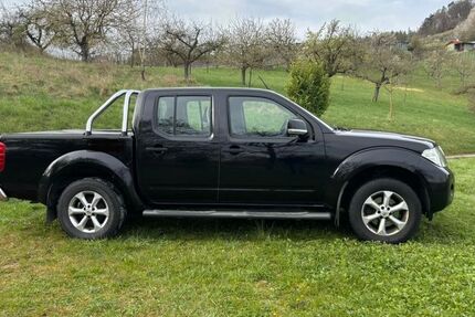 Nissan Navara 188.000 km 15.000 &euro; Langenbrettach 74243