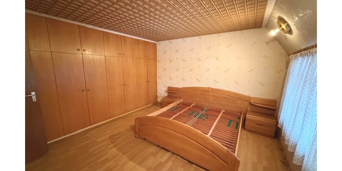 Einfamilienhaus mit Modernisierungsbedarf in zentraler Lage von Marbach - Einfamilienhaus Marbach am Neckar Marbach | Angebot:24976626