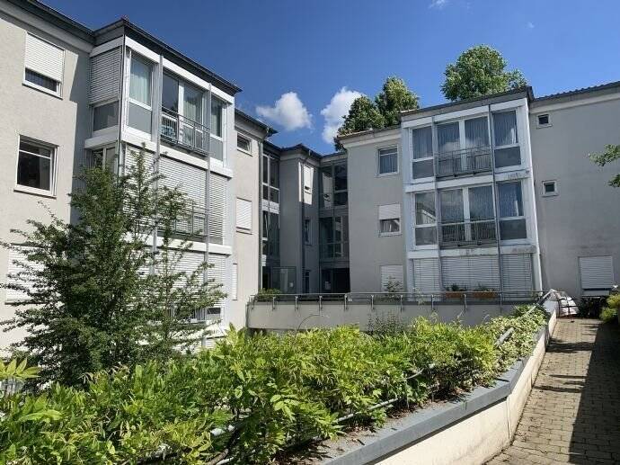 Etagenwohnung Backnang - 2 Zimmer, 47 m&sup2;, 665&euro; | Angebot:25662415