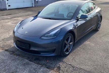 Tesla Model 3 214.503 km 18.900 &euro; Abstatt 74232