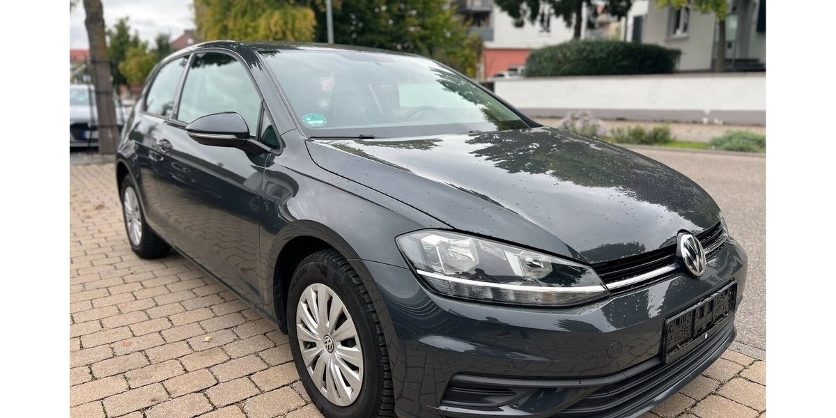 VW Golf VII 1.6 TDI BMT Start-Stopp PDC 164.000 km 9.490 &euro; Neckarsulm 74172