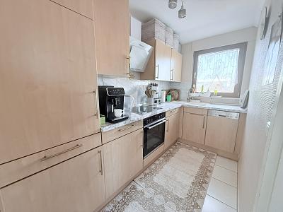 LICHTDURCHFLUTETES WOHNEN MIT CHARME IN RUHIGER LAGE - Dachgeschoßwohnung Leingarten | Angebot:25150230