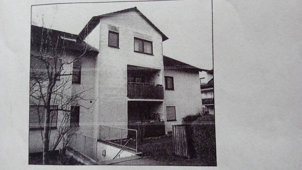 1 Zimmer Wohnung EBK und Balkon, langfristiges Mietverhältnis erwünscht